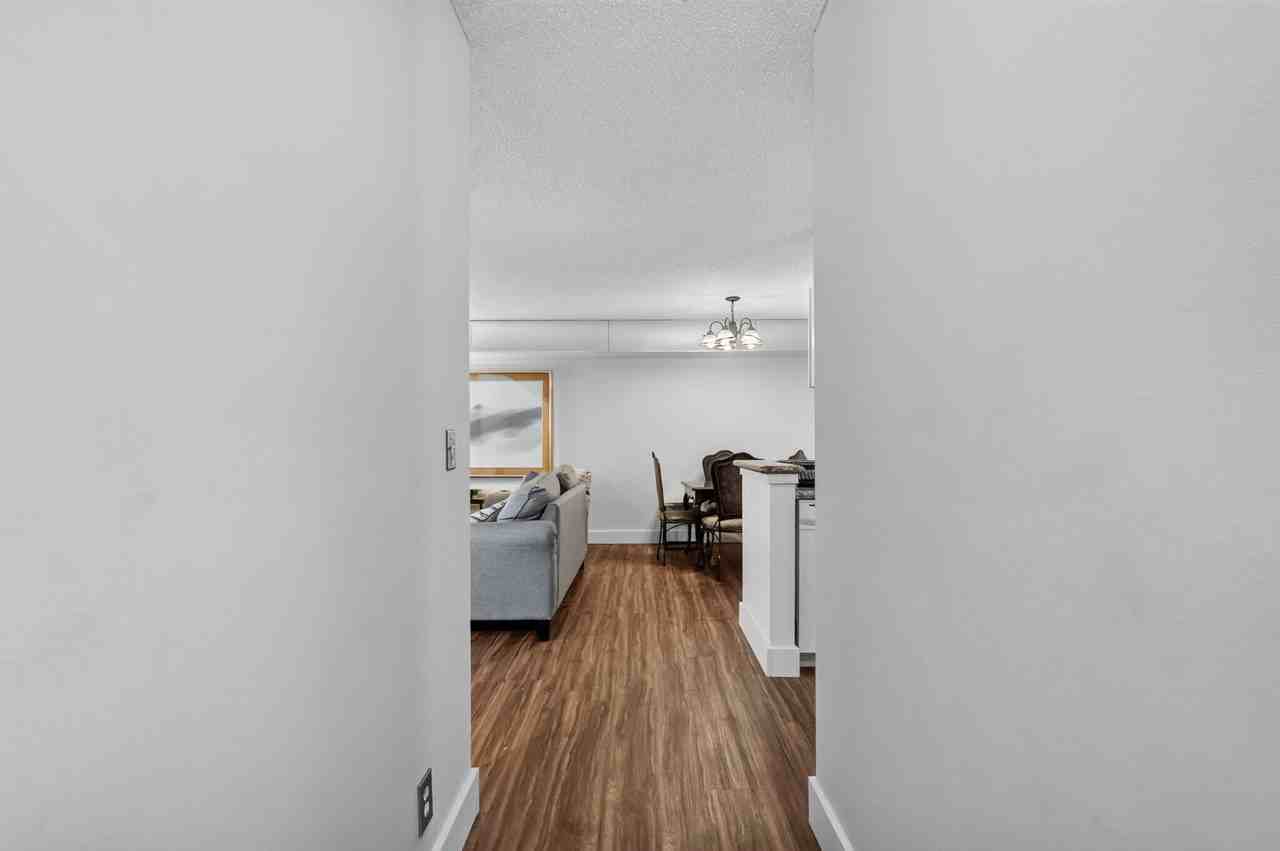 14881 Wedgefield Dr #103 - Photo 5 of 50