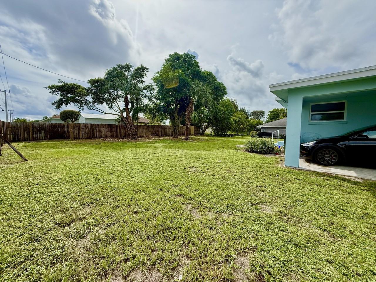 355 Nw 8th Ave - Photo 2 of 14