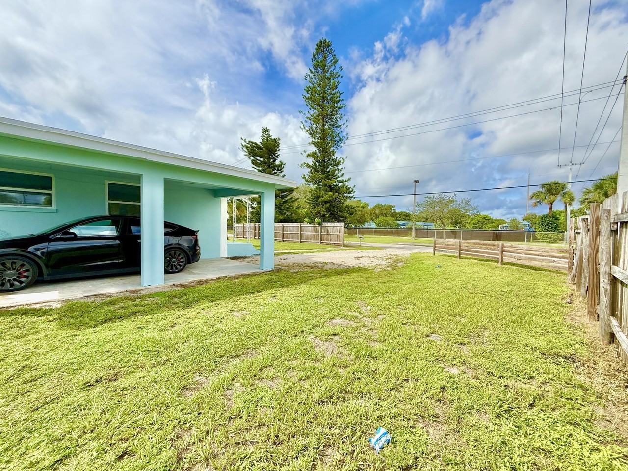 355 Nw 8th Ave - Photo 3 of 14