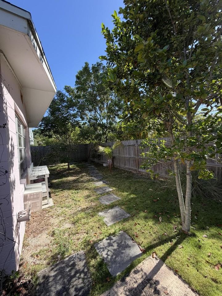 5806 N Flagler Dr - Photo 2 of 7