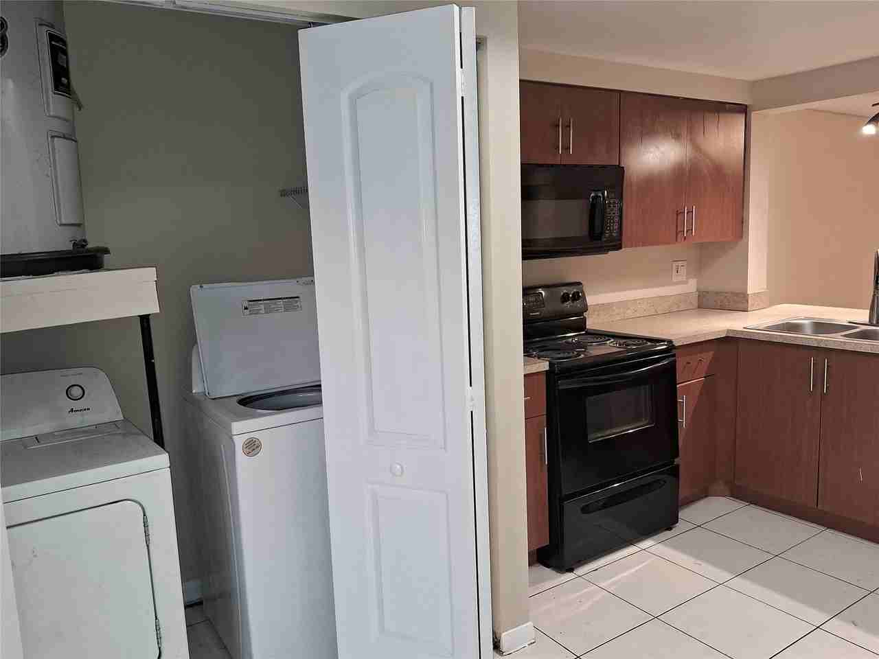 4669 Nw 89th Ave - Photo 6 of 13