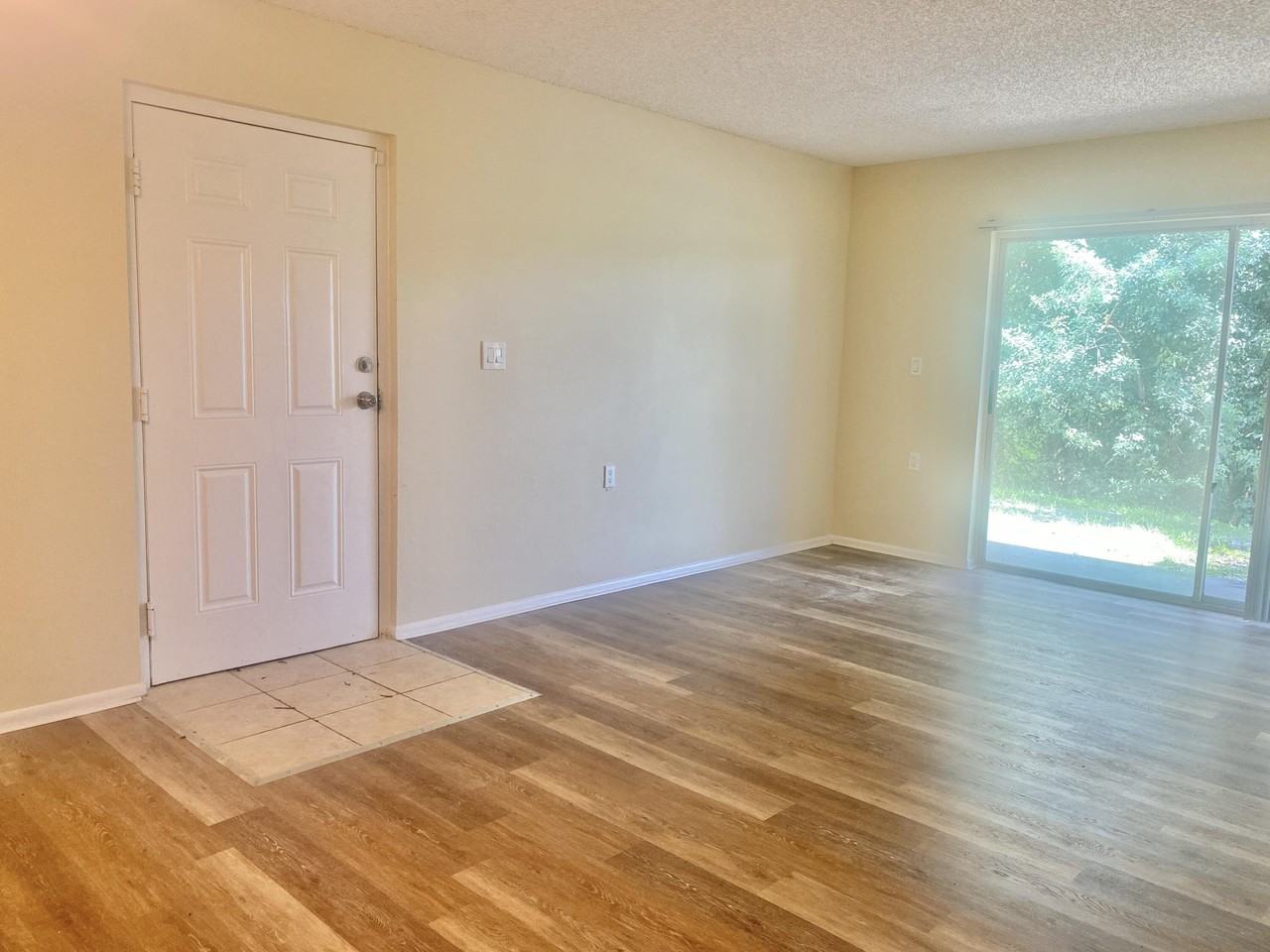 1200 Lake Victoria Dr #C - Photo 2 of 18