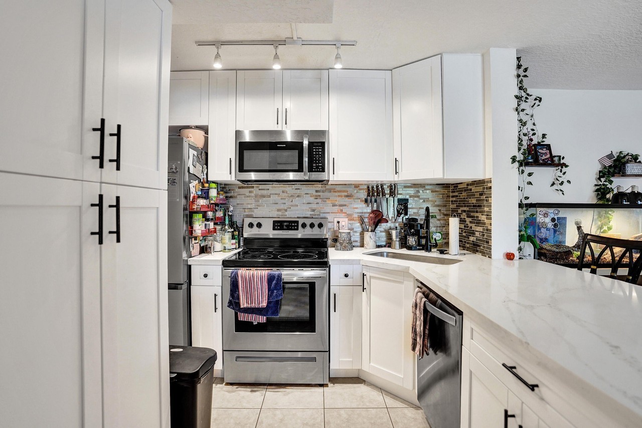 629 Sea Pine Way #A1 - Photo 7 of 41