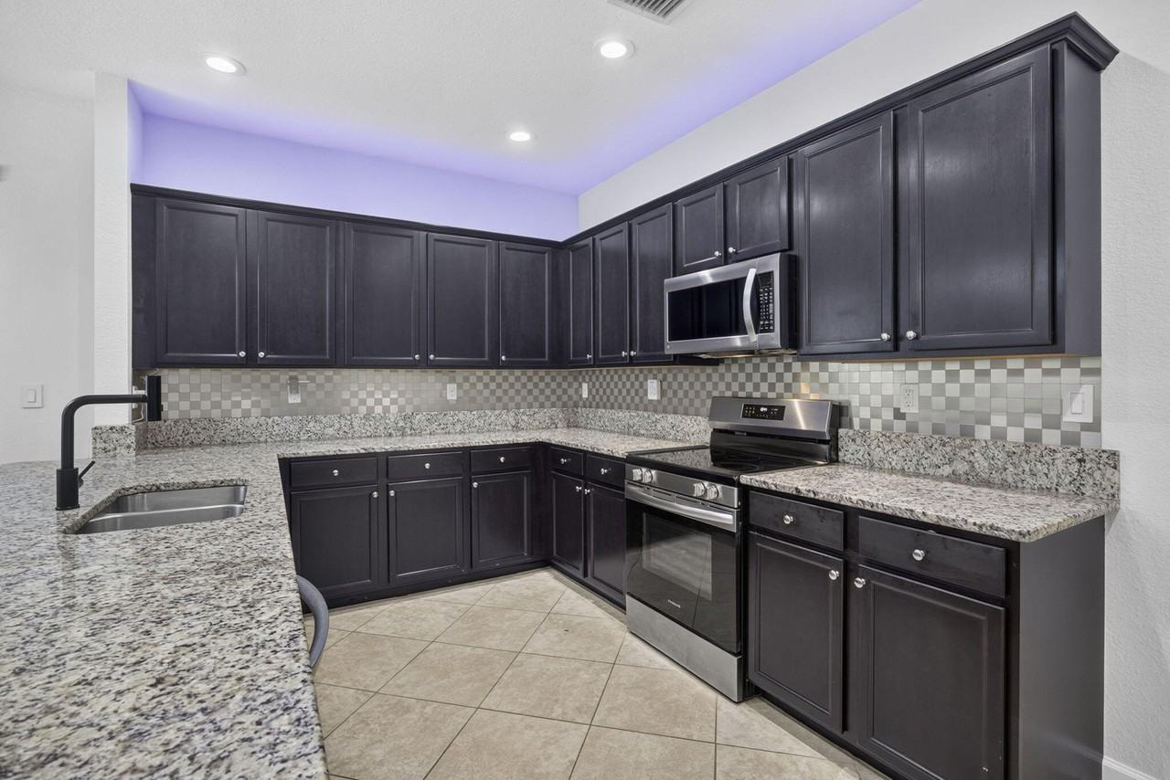4577 Willow Run Way - Photo 3 of 50