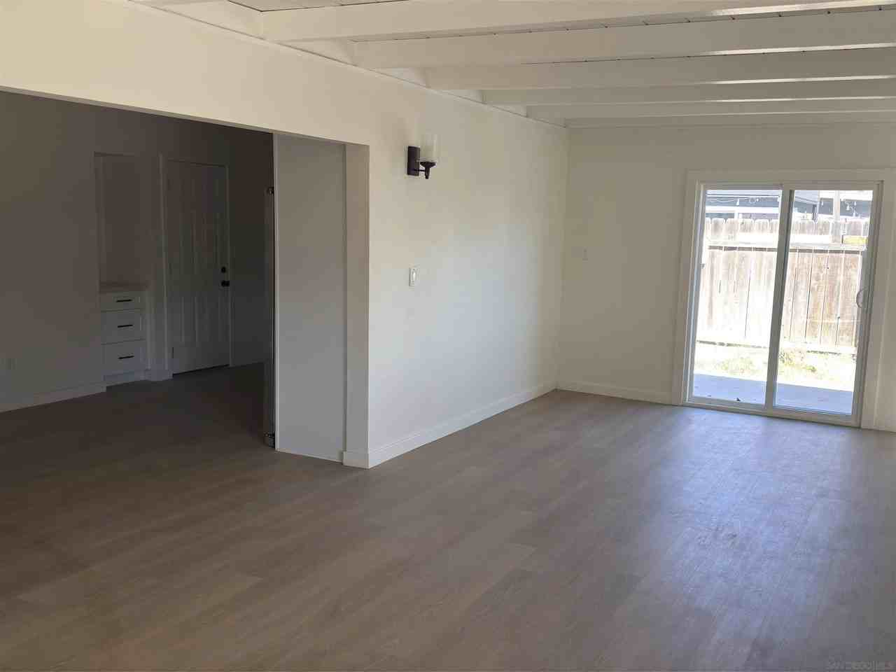 9759 Abbeywood Rd - Photo 3 of 24