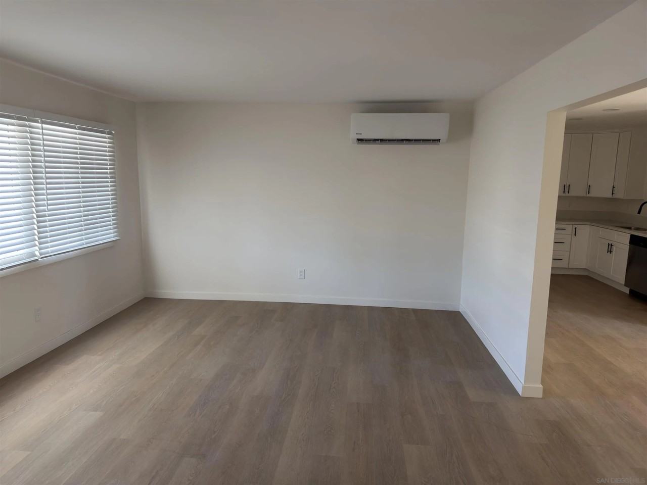 9759 Abbeywood Rd - Photo 4 of 24