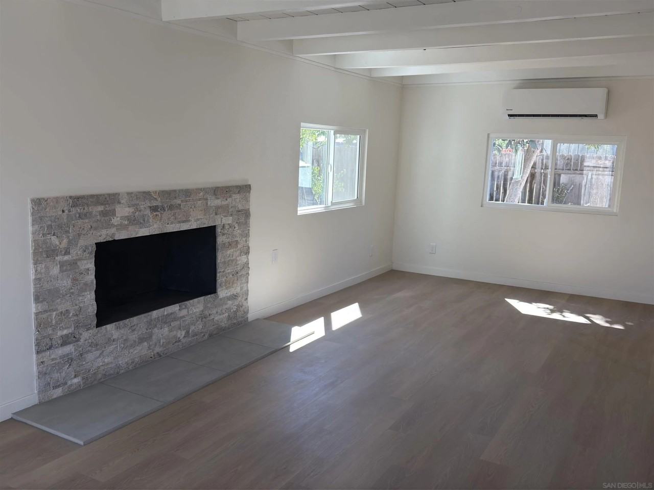 9759 Abbeywood Rd - Photo 6 of 24