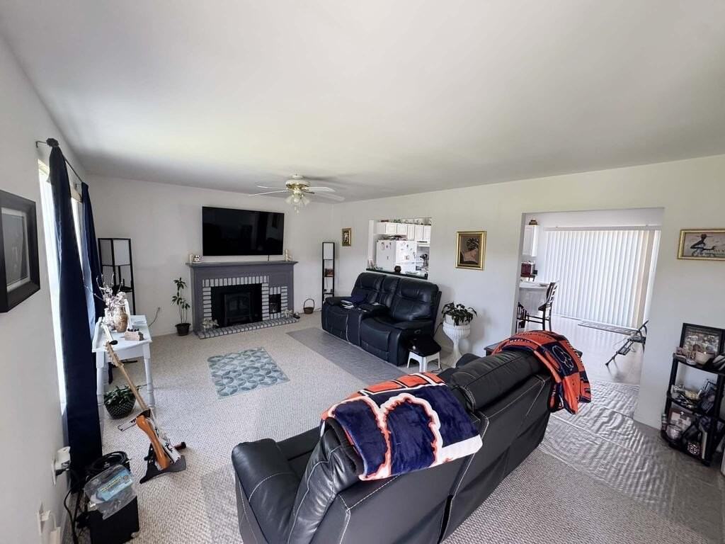2371 Yardarm Dr - Photo 4 of 41