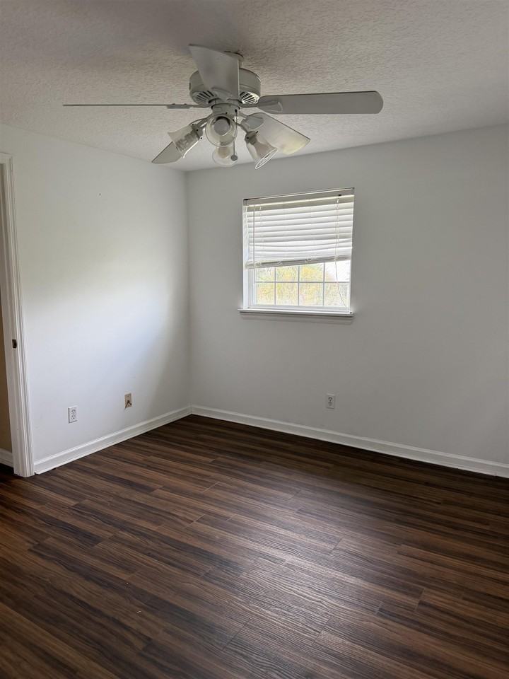 120 Gassett Rd #BUP - Photo 5 of 8