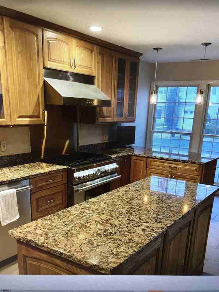 217 3rd St S #A - Photo 3 of 10