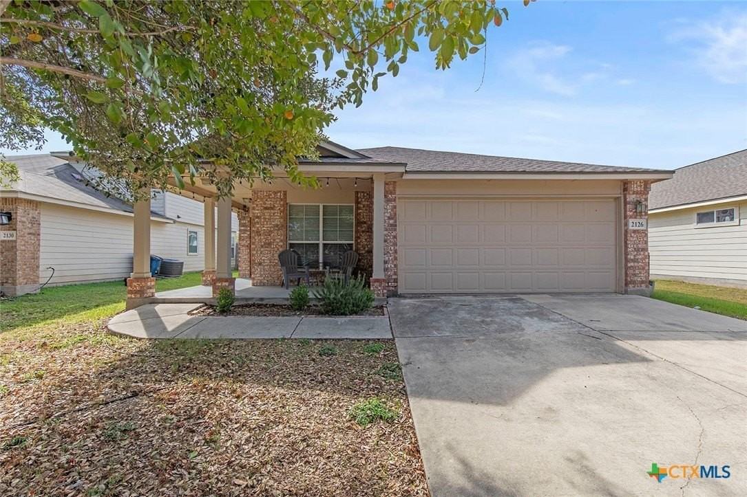 2126 Wiltshire Dr - Photo 4 of 34