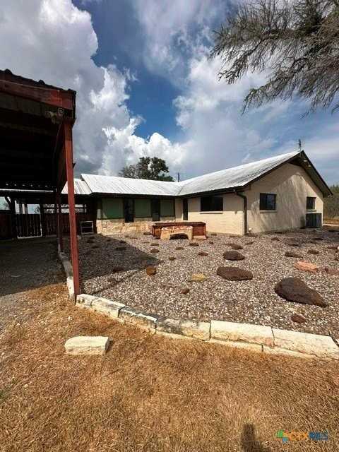 611 Lina Way - Photo 3 of 31