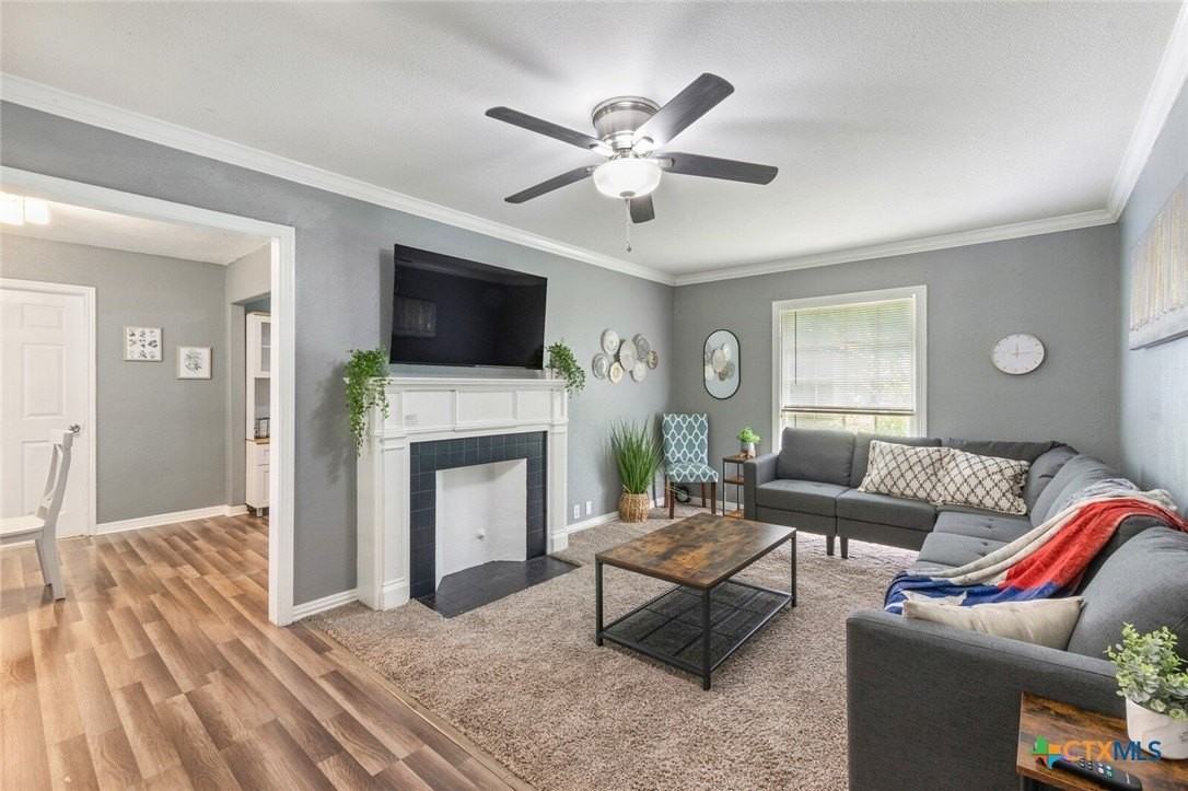 1609 S 39th St - Photo 3 of 14