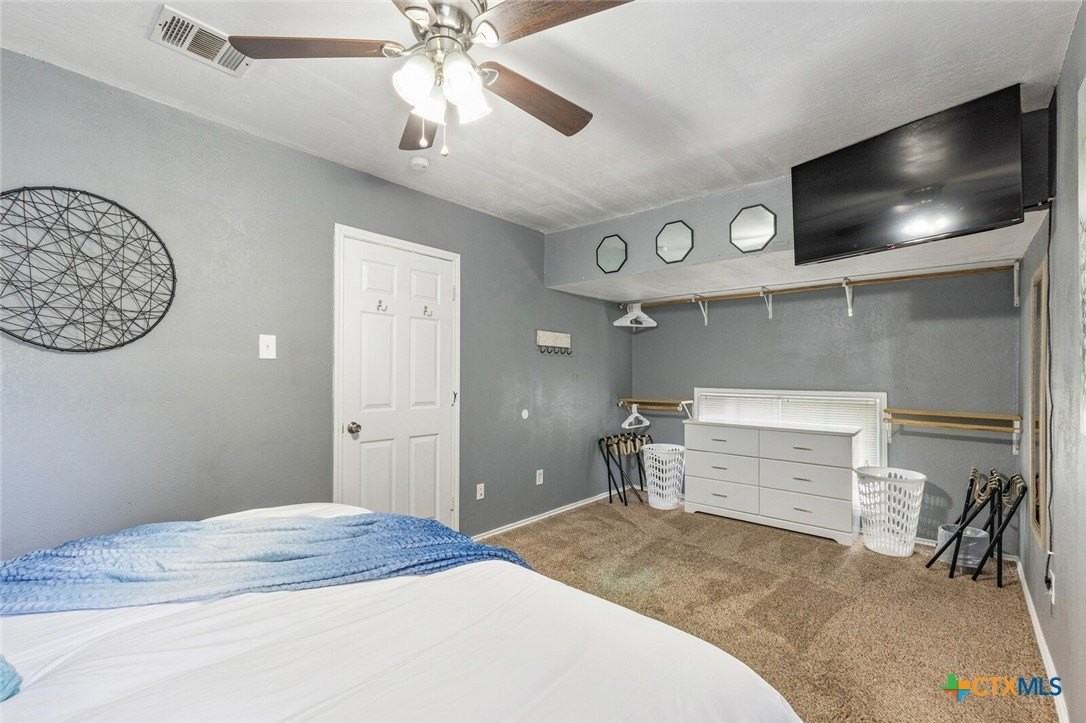 1609 S 39th St - Photo 7 of 14