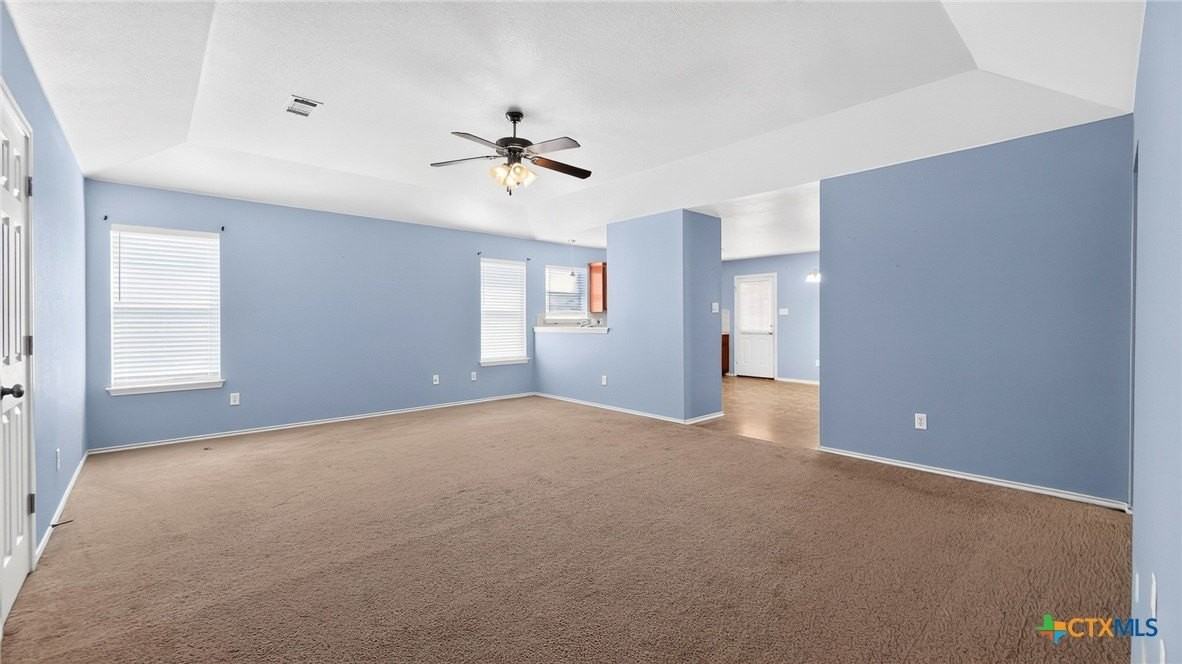 1108 Dixon Cir - Photo 2 of 11