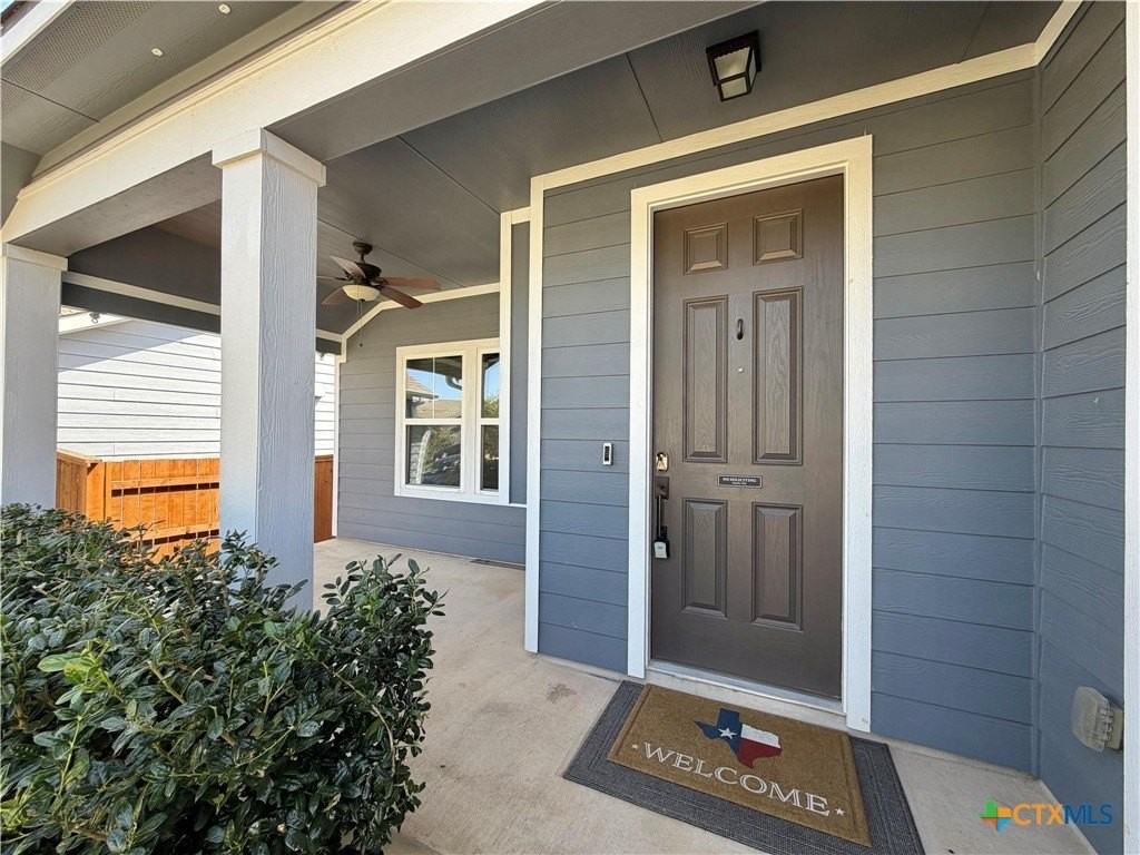 613 Goldenwave Way - Photo 3 of 40