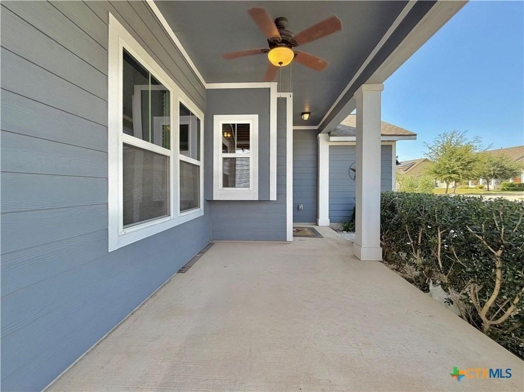 613 Goldenwave Way - Photo 4 of 40