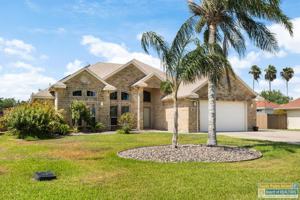 featured image of 33 Spoonbill Cove Rd