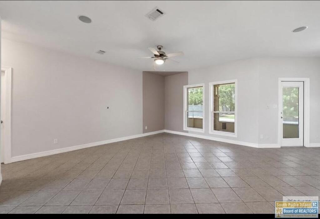 33 Spoonbill Cove Rd - Photo 3 of 22