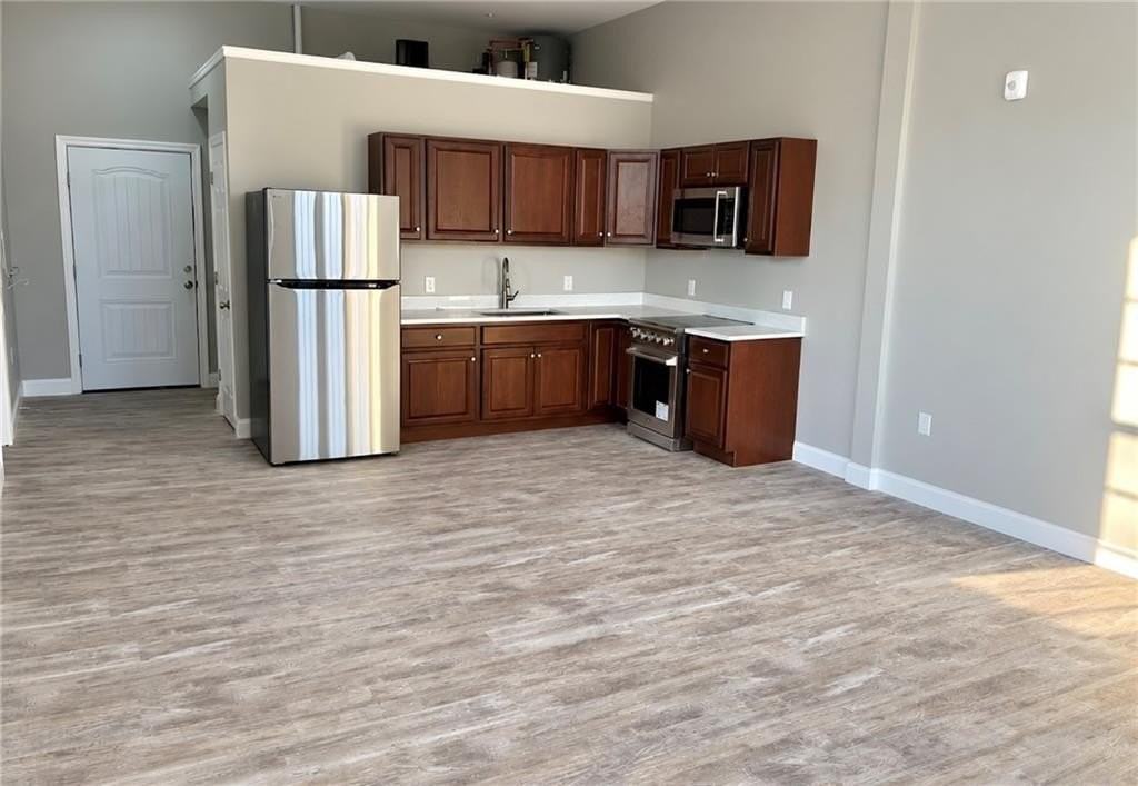 387 Broad St #2 - Photo 2 of 9