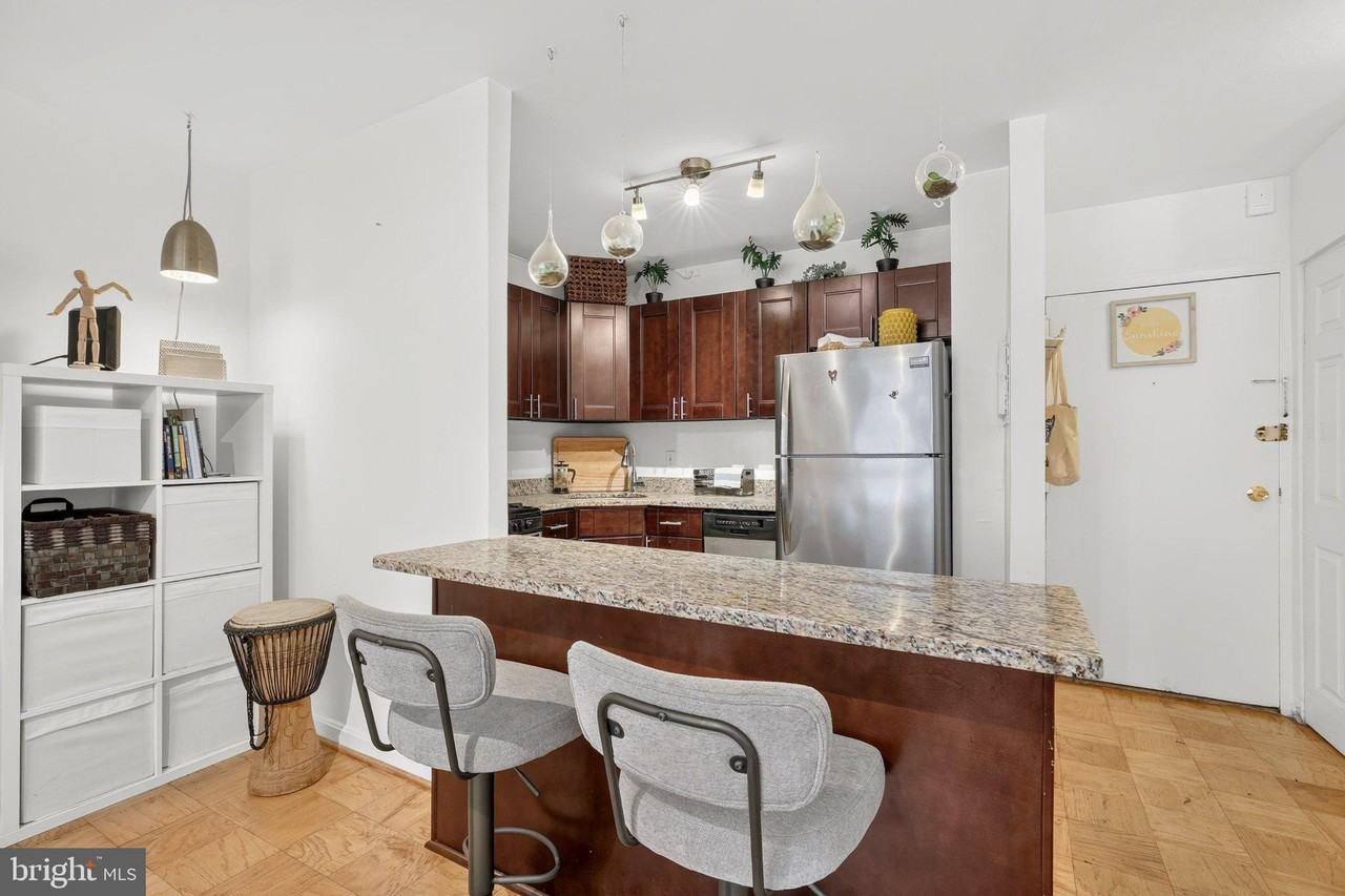 1260 21st St Nw #205 - Photo 7 of 19