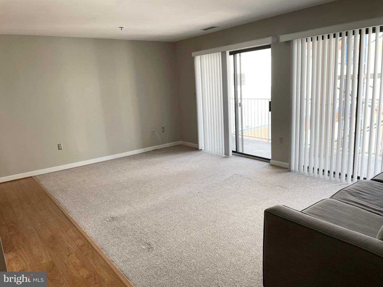 2702 Lighthouse Pt E #635 - Photo 4 of 8