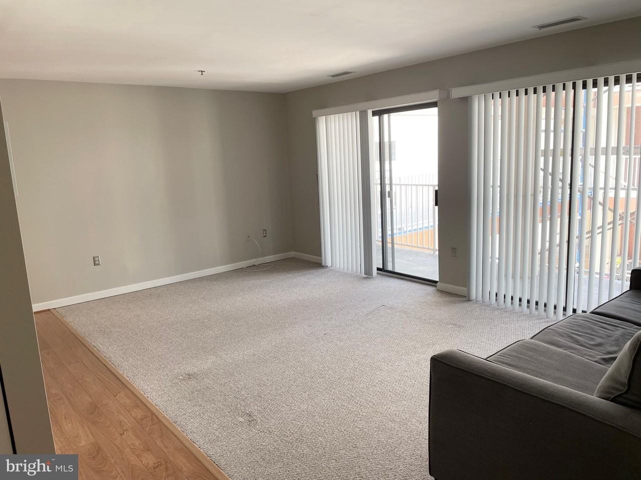 2702 Lighthouse Pt E #635 - Photo 5 of 8
