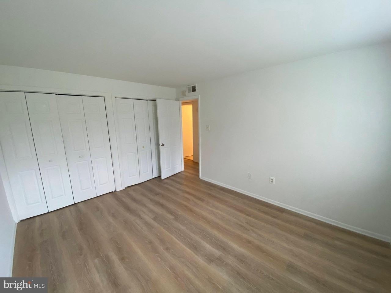 1599 N East St #13 - Photo 5 of 12