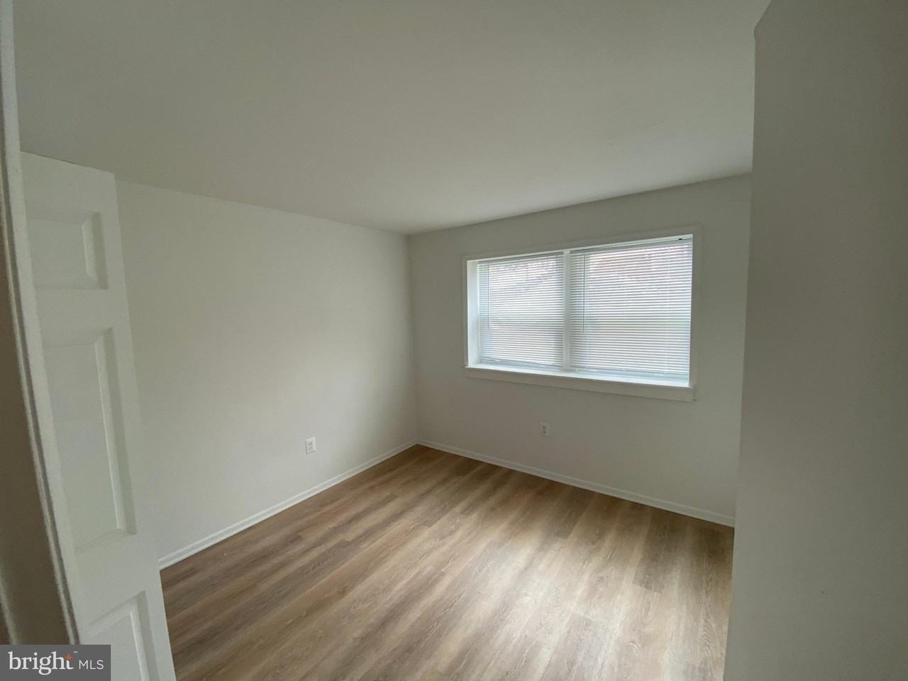 1599 N East St #13 - Photo 7 of 12