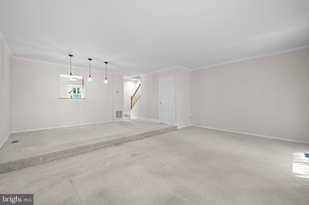 4731 Leyden Way - Photo 7 of 35