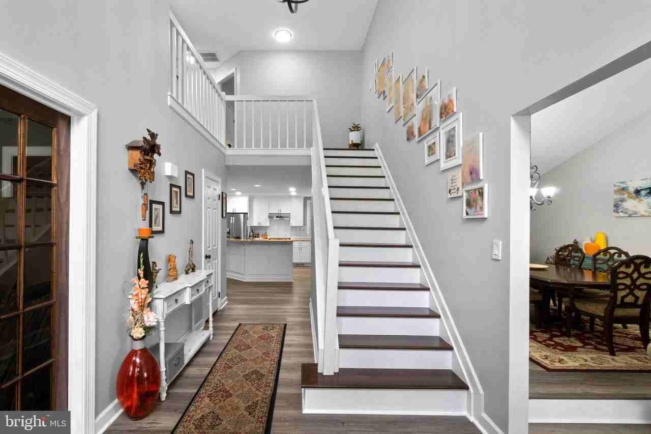 6874 Caravan Ct - Photo 4 of 50