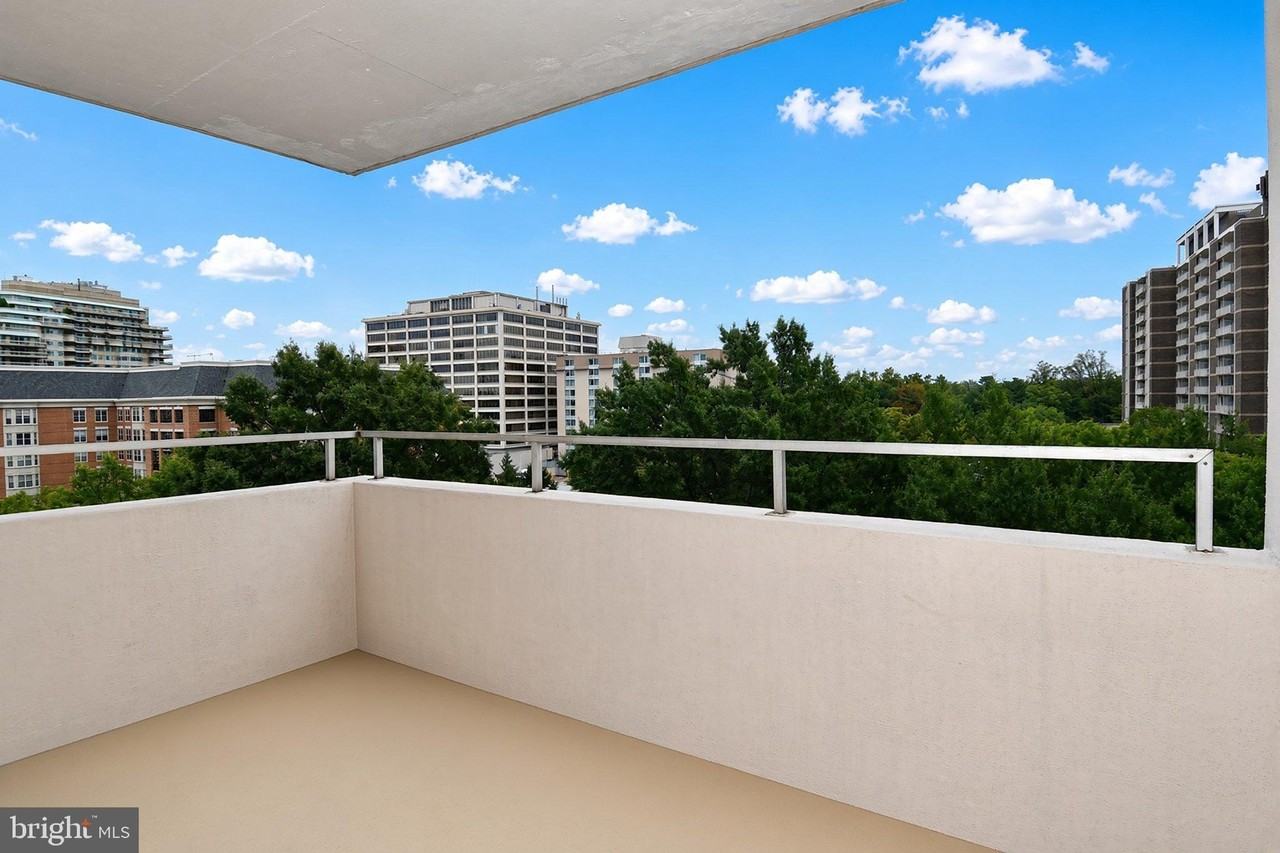5500 Friendship Blvd #1708N - Photo 5 of 39