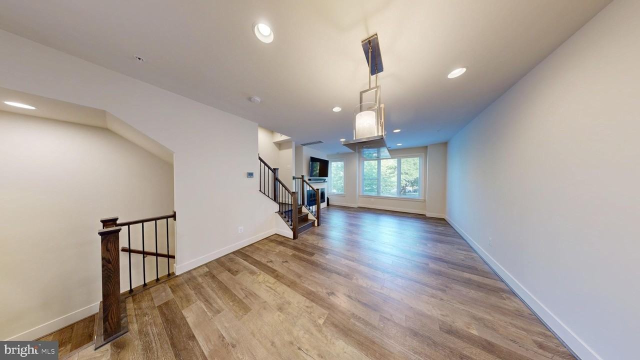 10366 Jacobsen St - Photo 2 of 26