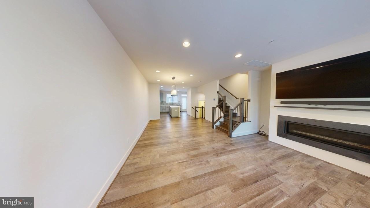 10366 Jacobsen St - Photo 3 of 26