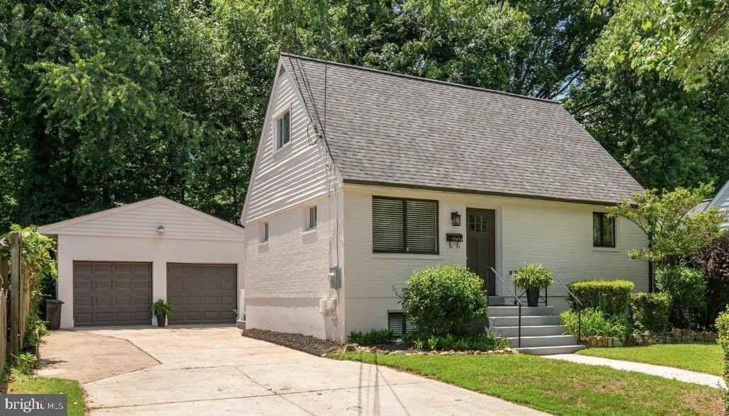 11414 Schuylkill Rd - Photo 2 of 30