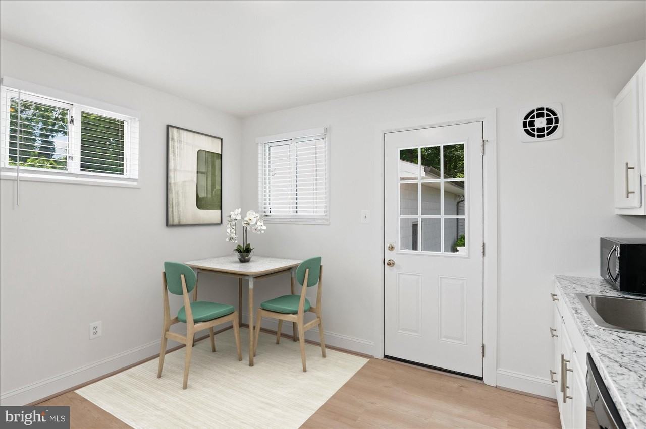 11414 Schuylkill Rd - Photo 6 of 30