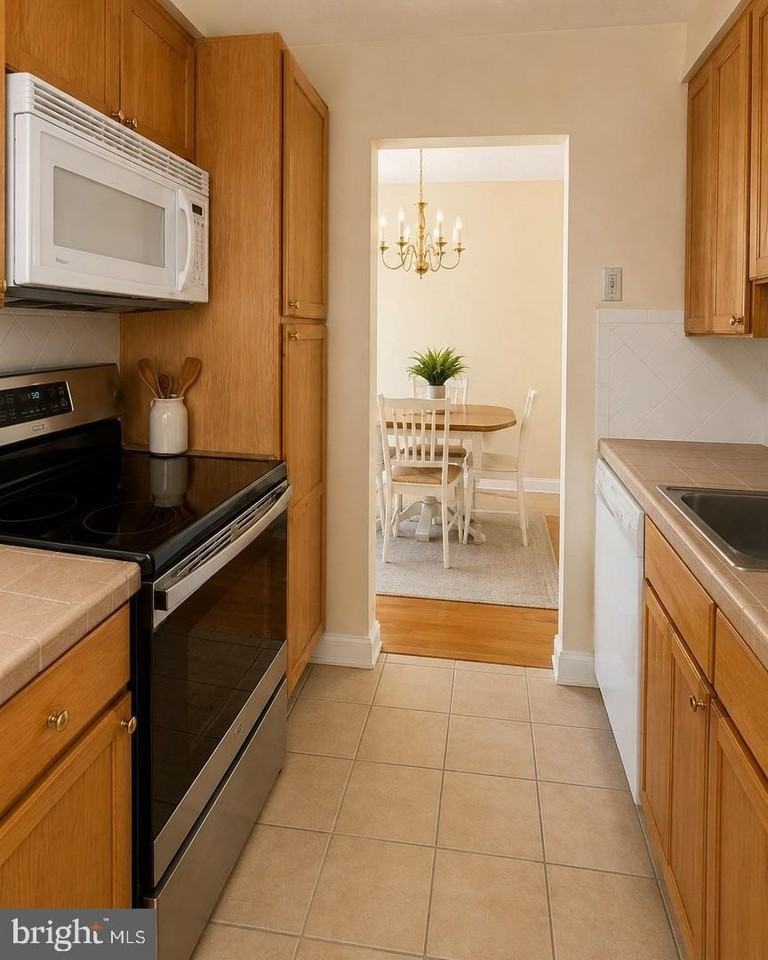 3006 New Oak Ln - Photo 2 of 11
