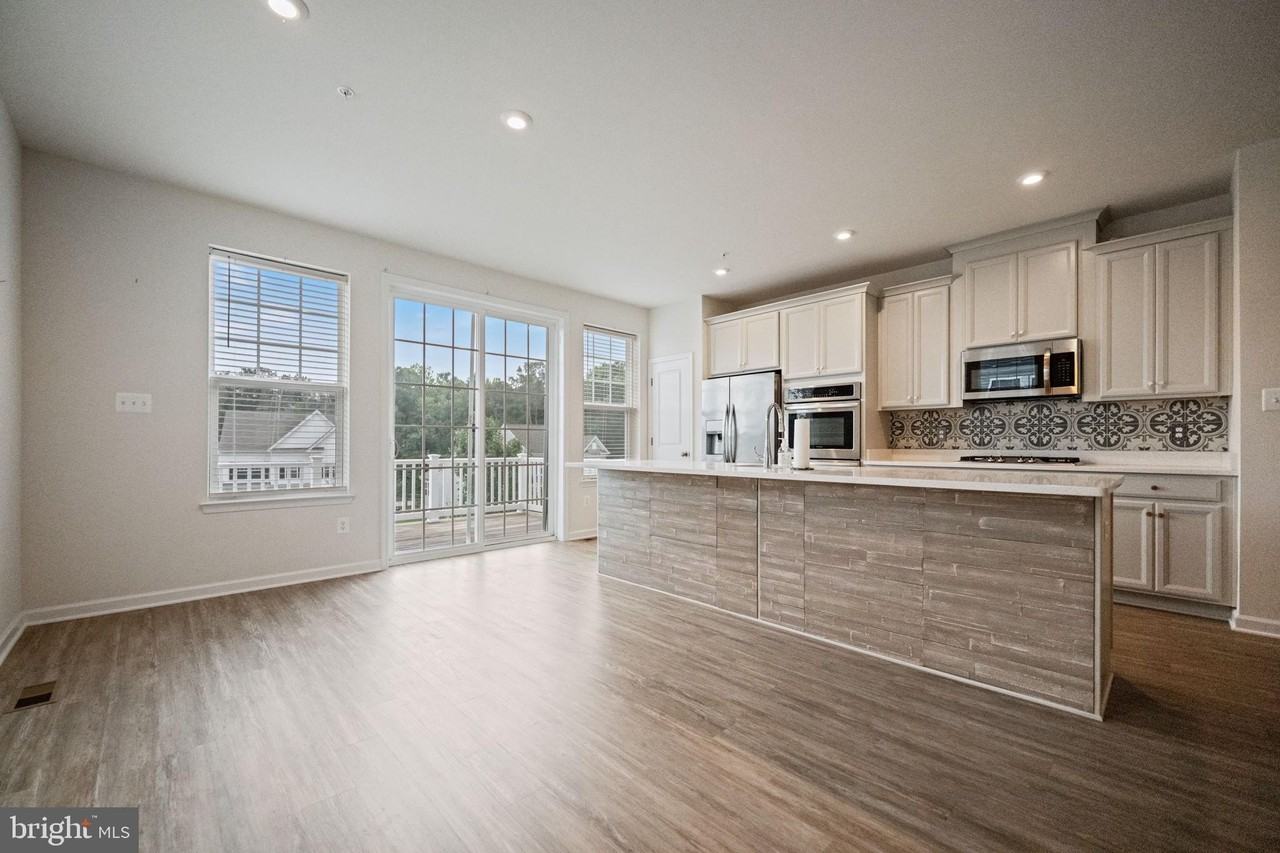 43901 Eucalyptus Way - Photo 6 of 30