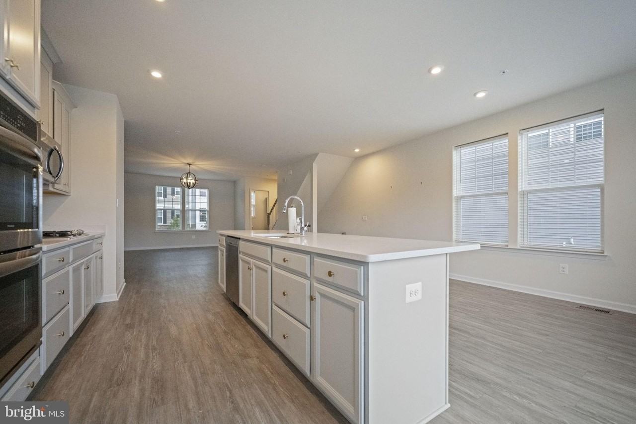 43901 Eucalyptus Way - Photo 7 of 30