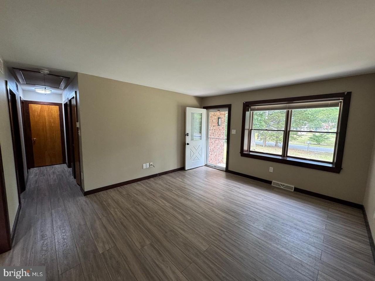 41 4th St #B1 - Photo 6 of 26