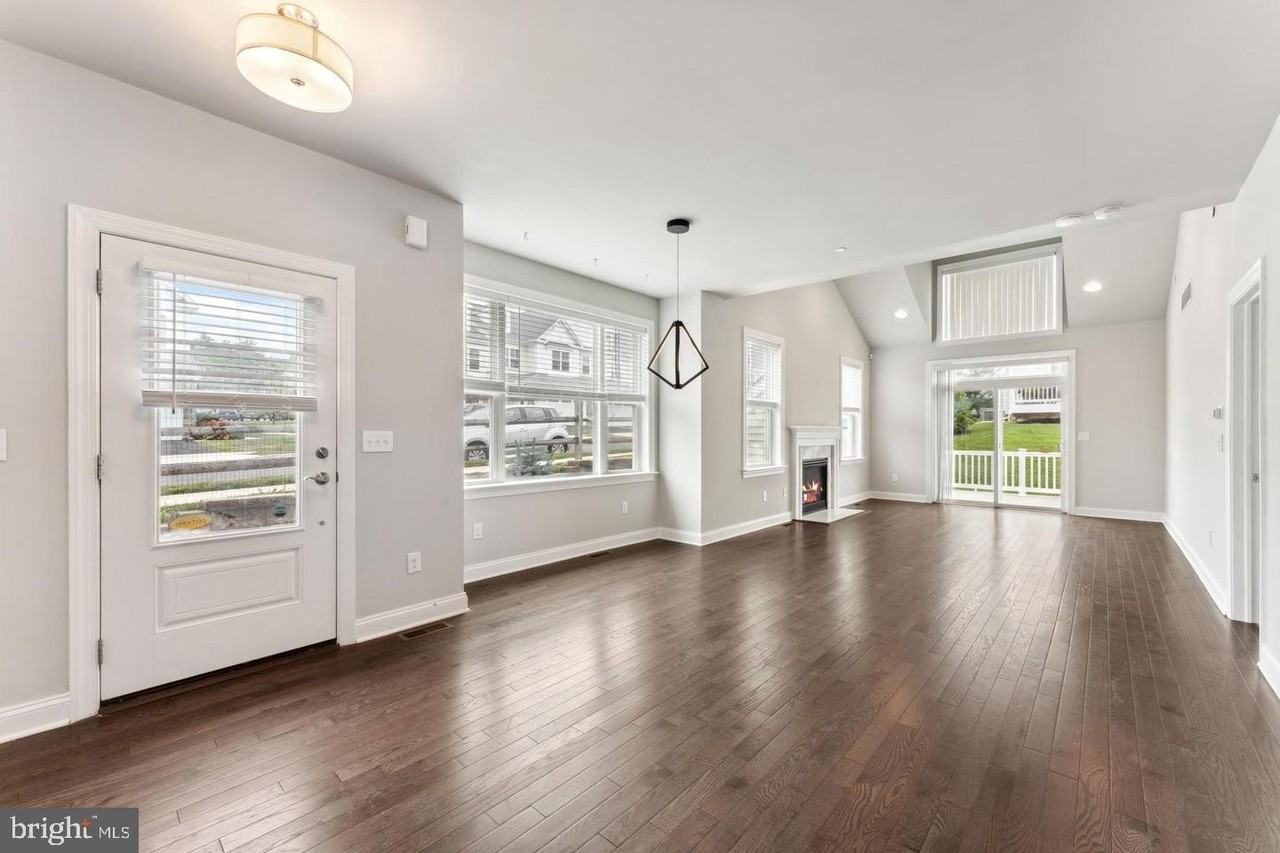 38 Lacey Ln - Photo 6 of 33