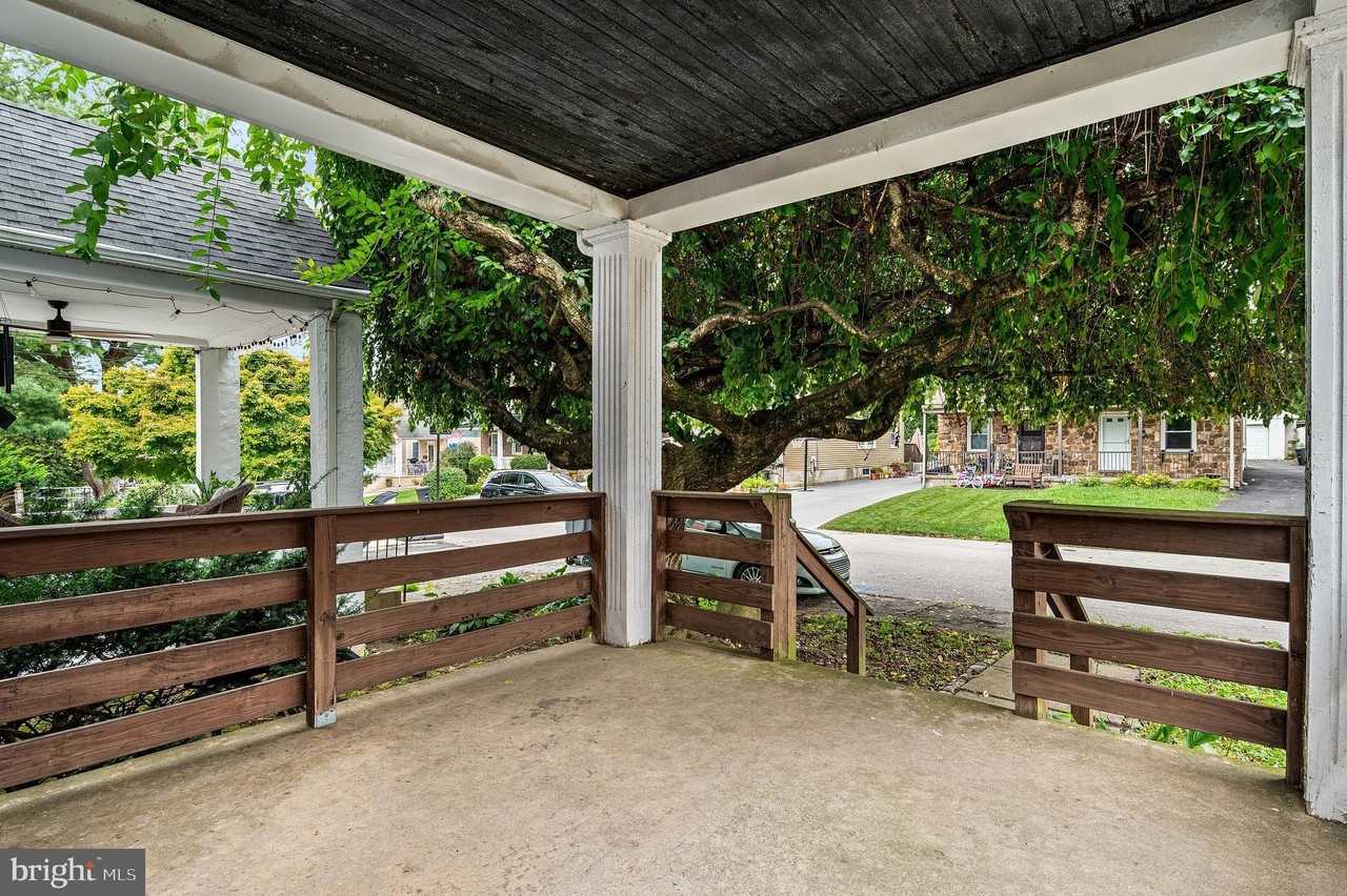 131 Eachus Ave - Photo 4 of 24