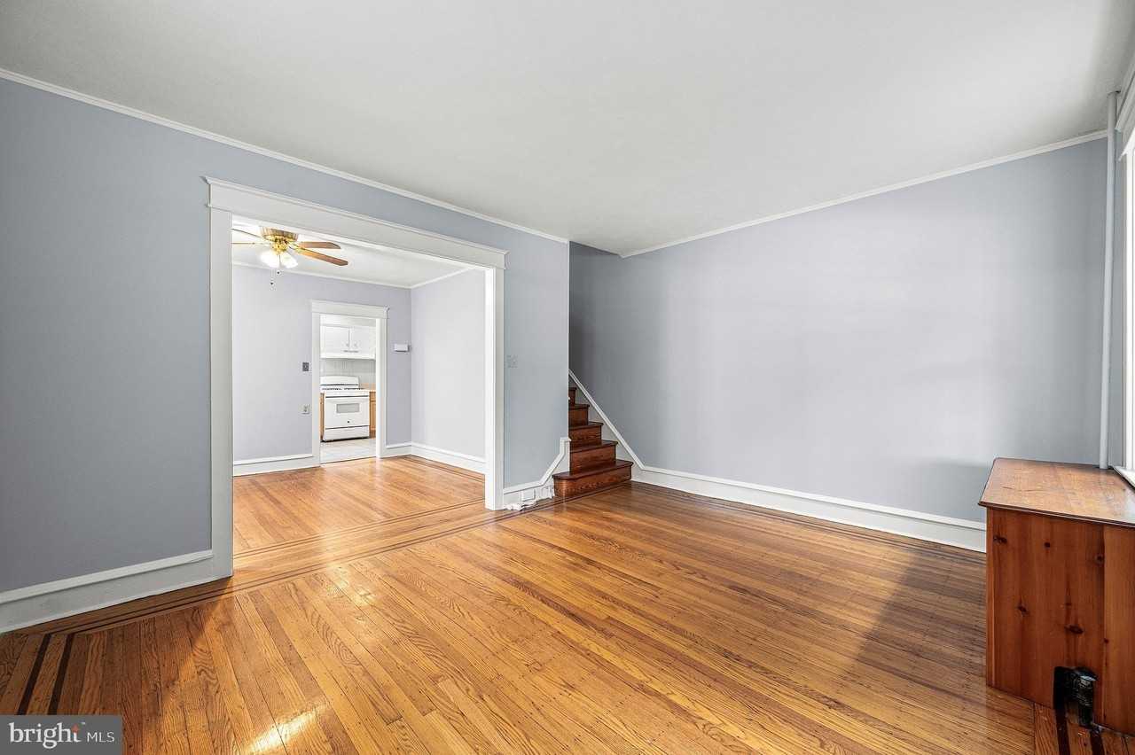 131 Eachus Ave - Photo 5 of 24