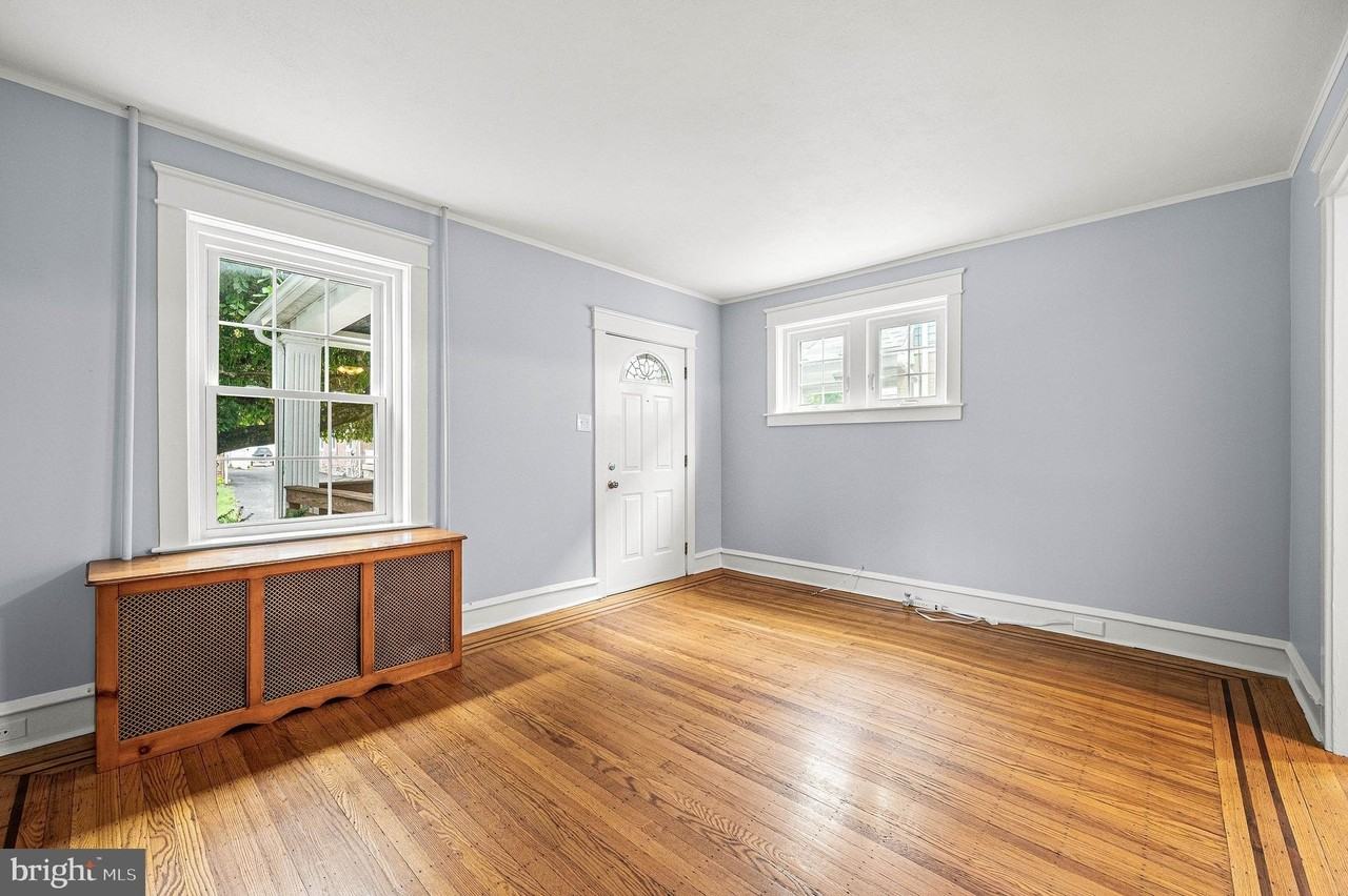 131 Eachus Ave - Photo 7 of 24