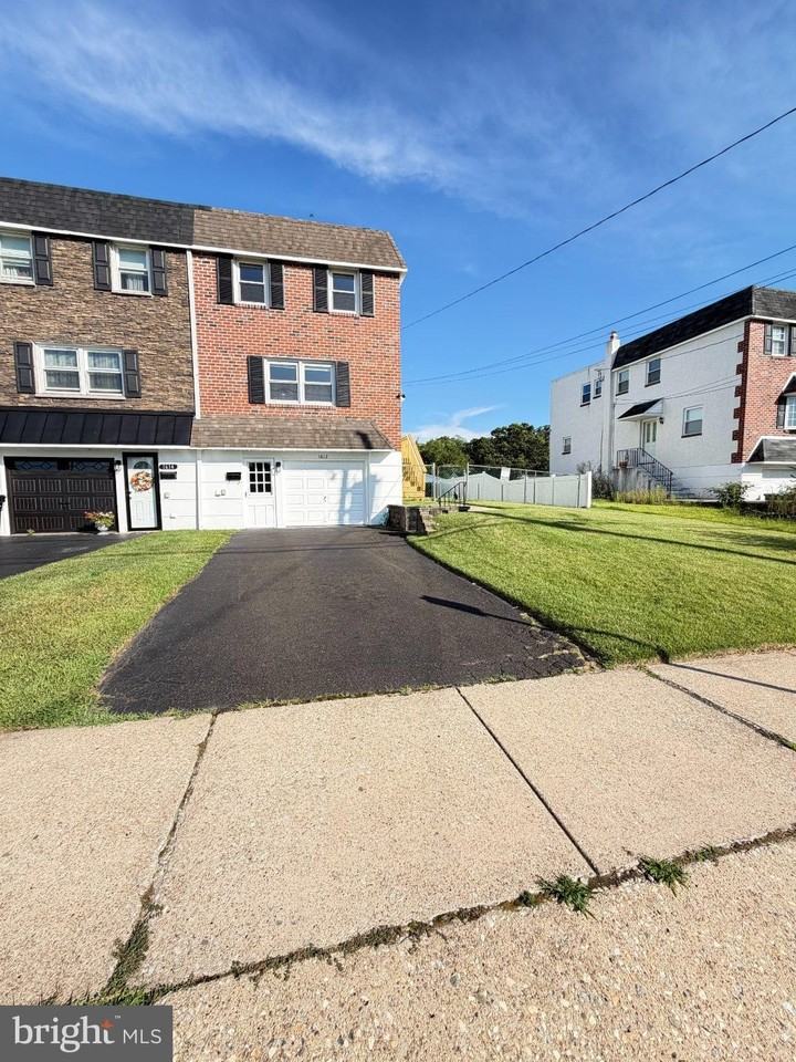 1612 Tremont Ave - Photo 3 of 29
