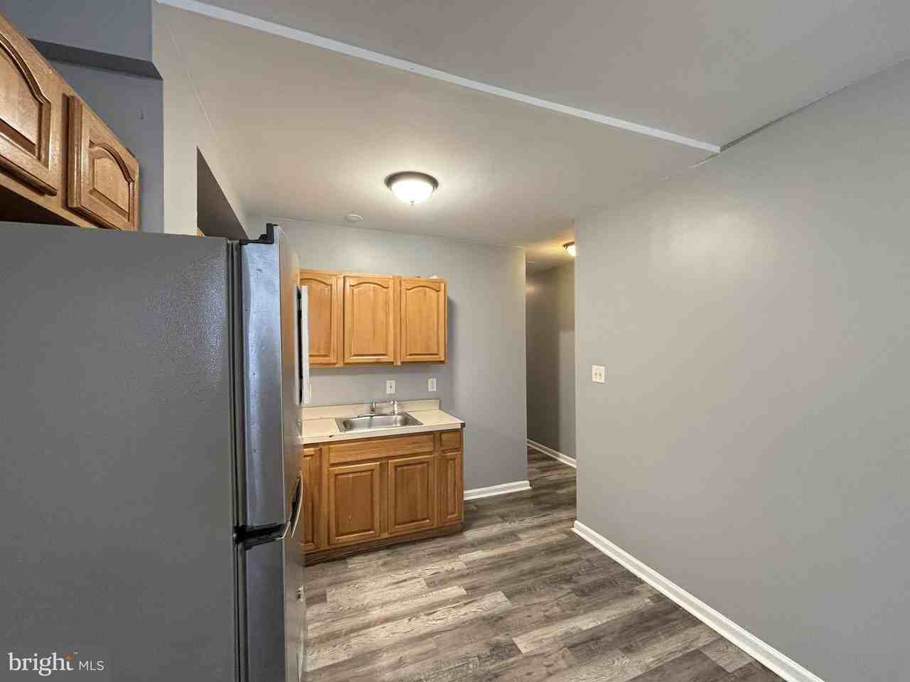 1711 N Gratz St - Photo 6 of 26