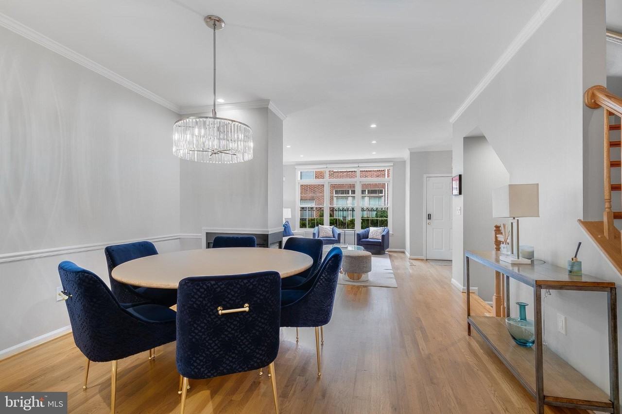 1507-D N Colonial Ter - Photo 5 of 39