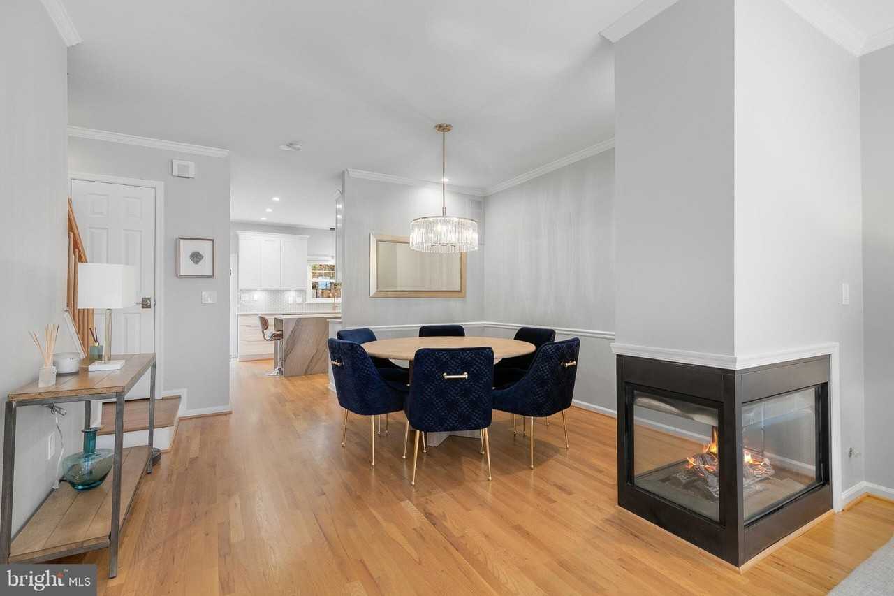 1507-D N Colonial Ter - Photo 6 of 39
