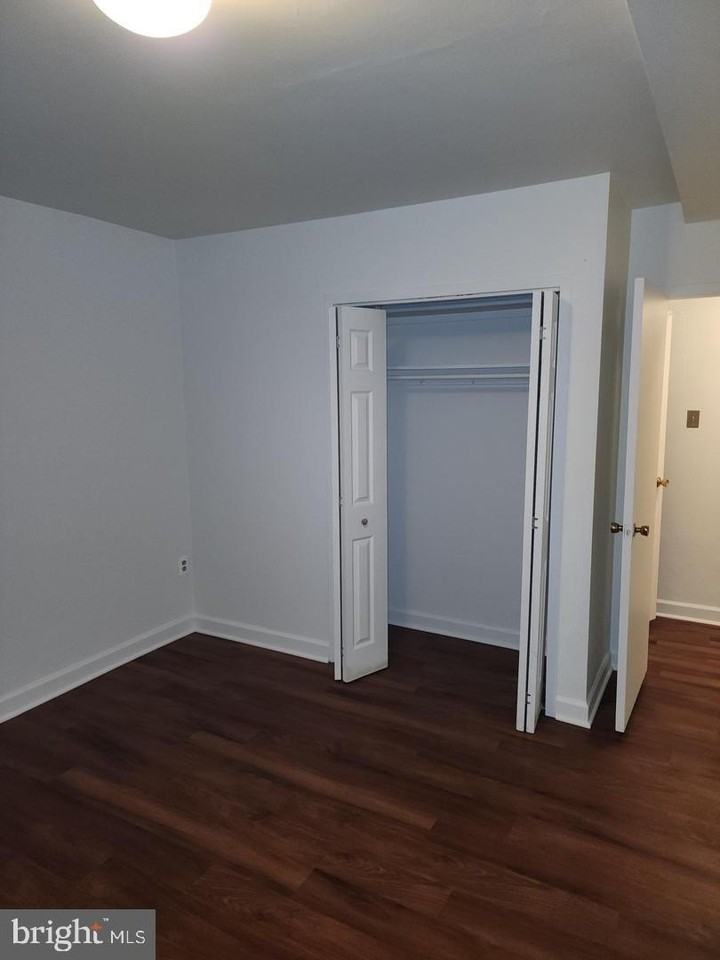 1111 Arlington Blvd #329 - Photo 3 of 22
