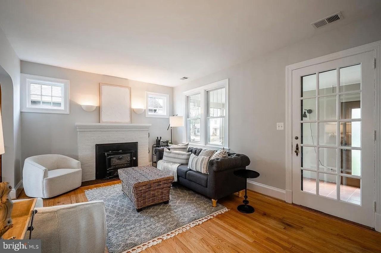 106 E Monroe Ave - Photo 7 of 22